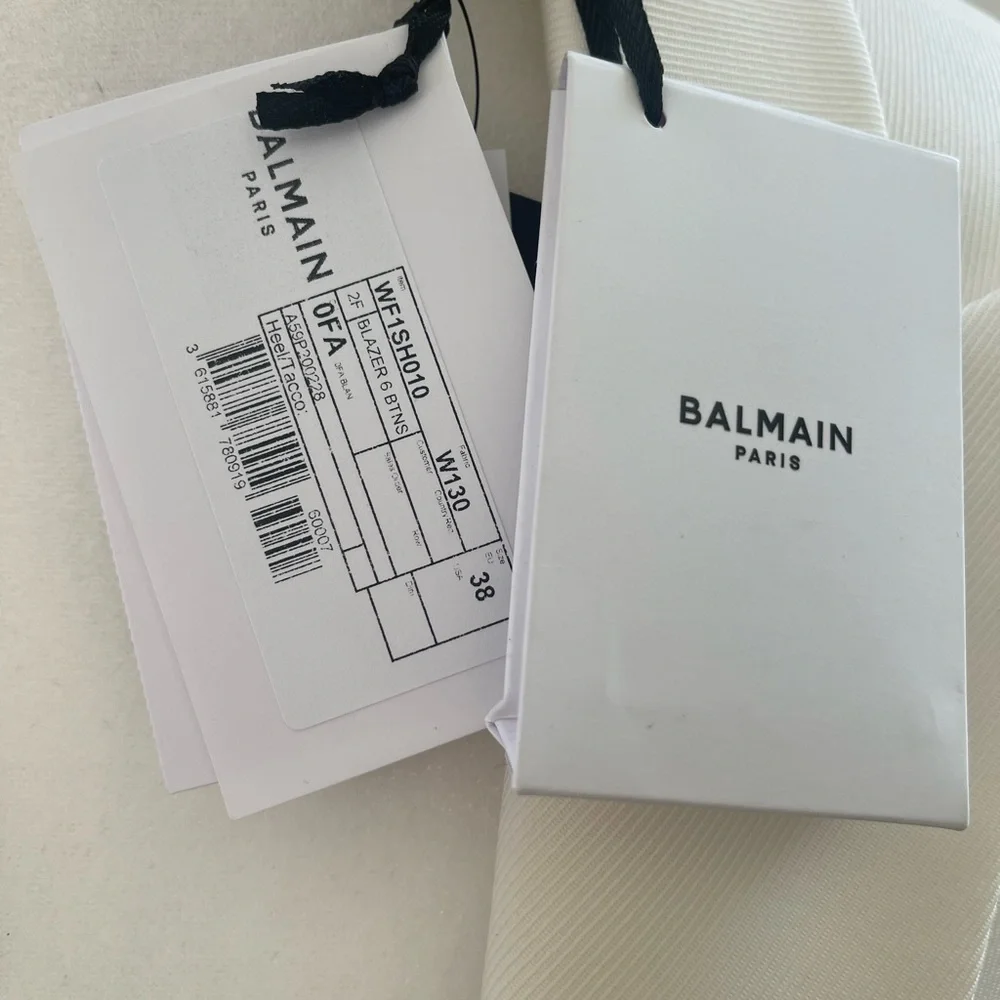 ‼️SOLD‼️NWT Women’s Balmain Double Breasted Ivory Blazer with Gold Buttons - Picture 8 of 12